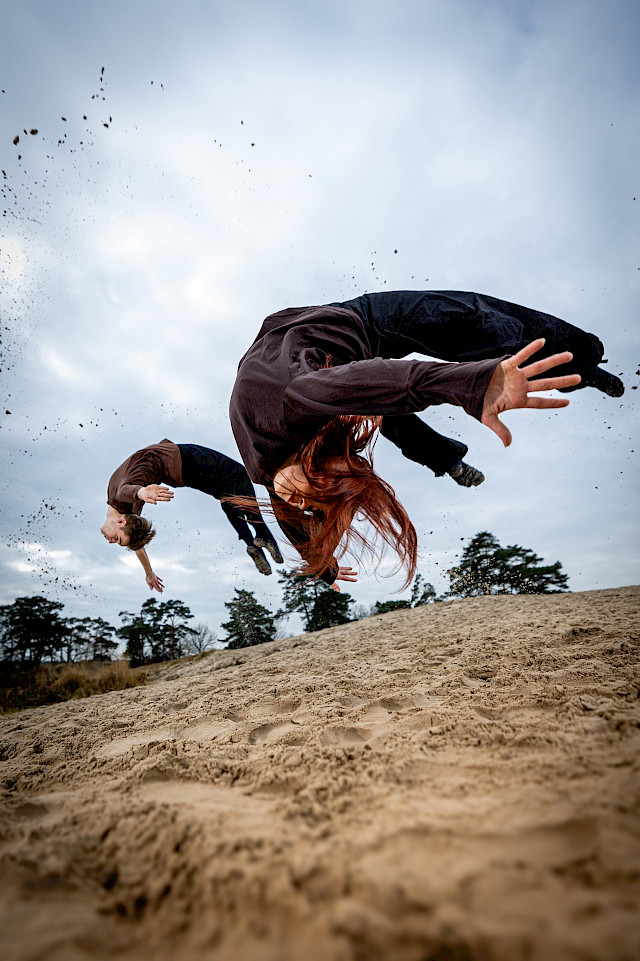 denden-zerodancetheatre_c_shotsbyjuv_staand.jpg