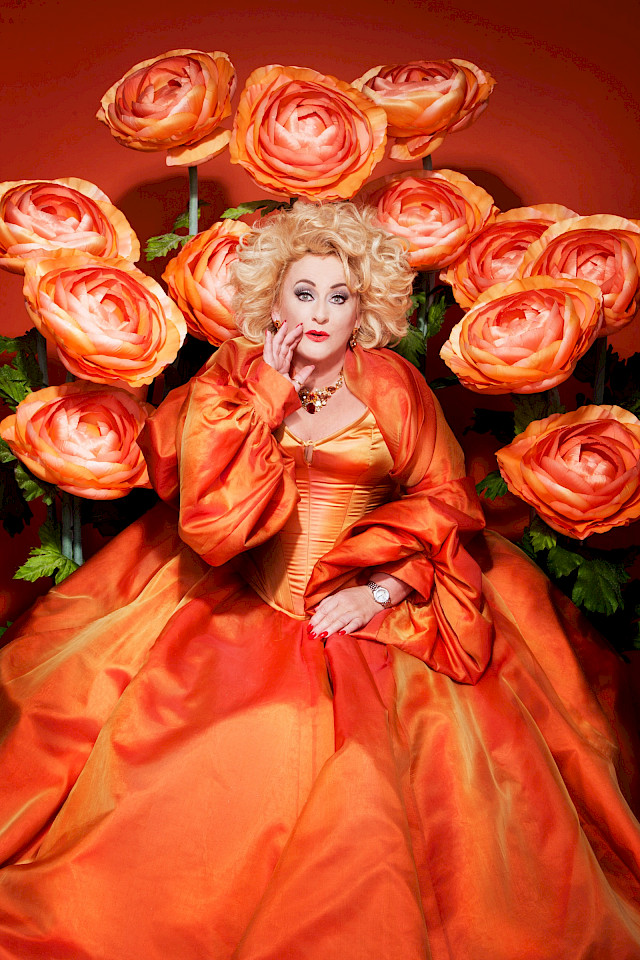 karin_bloemen_solo_fotograaf_nick_van_ormondt_2324_staand.jpg