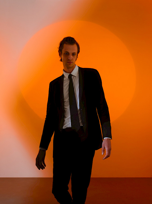 david_linszen_-_staand_-_fotocredits_lonneke_van_der_palen.jpg